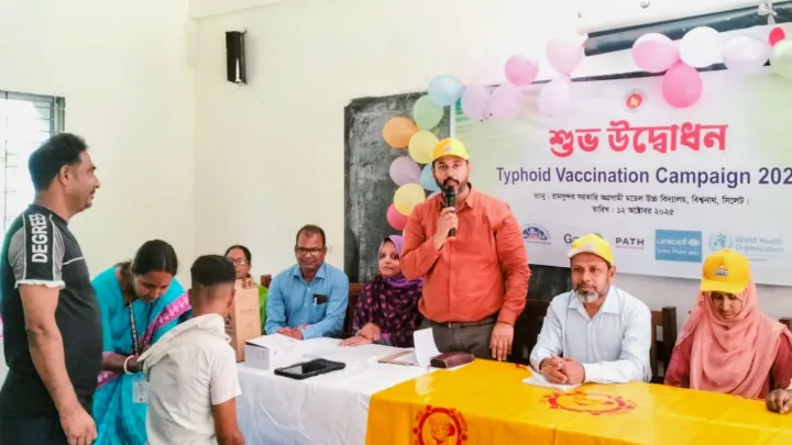 বিশ্বনাথে টাইফয়েডের টিকা কার্যক্রম শুরু